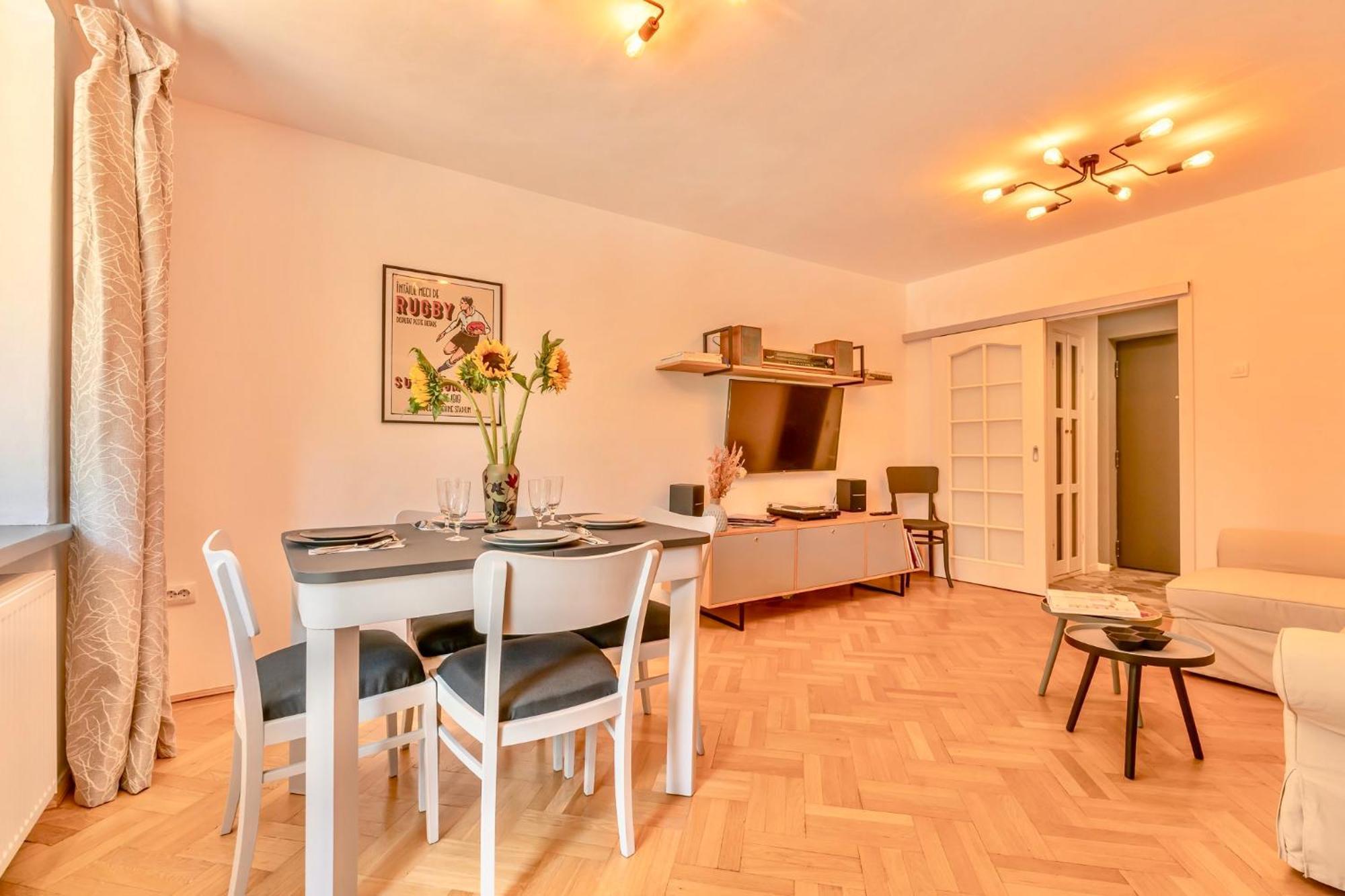 Castanilor 6 - Hip Industrial Apartment Close To City Centre 布拉索夫 外观 照片